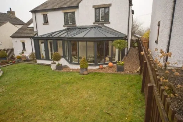 Livinroof p-shape glazed conservatory