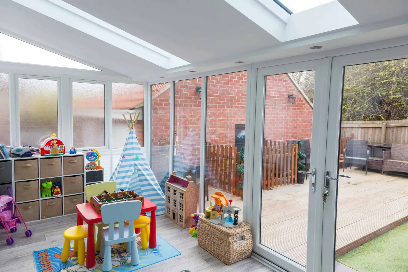 Lean-to conservatory interior