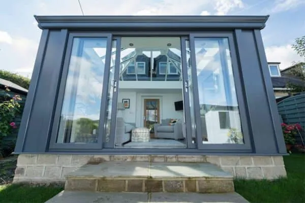 Ultraframe extension